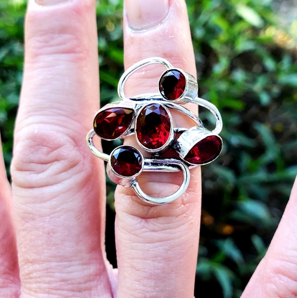 New Twisted Garnet 925 Silver Ring. - Picture 15 of 16